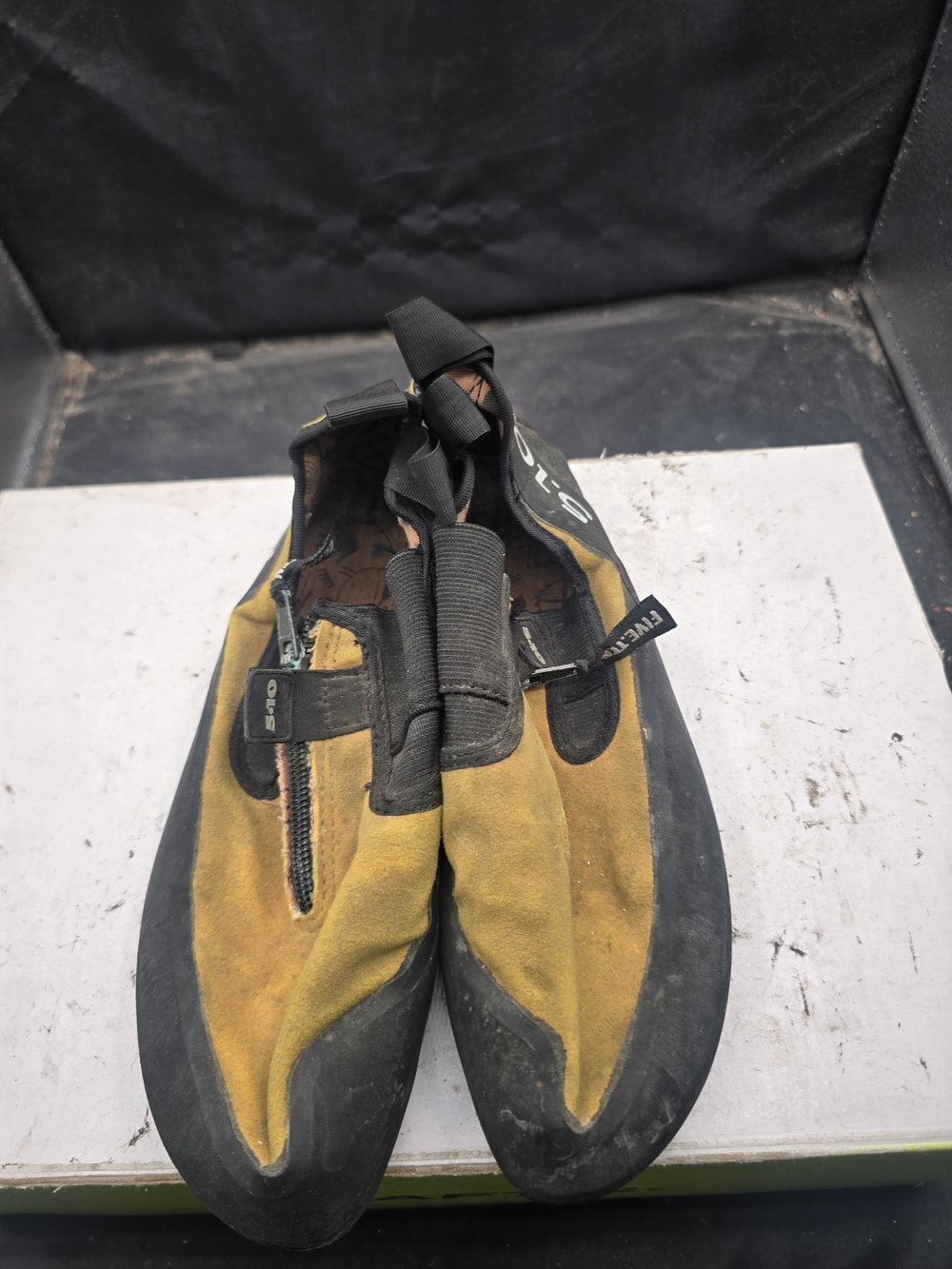 Men's Yellow Athletic Climbing Shoes